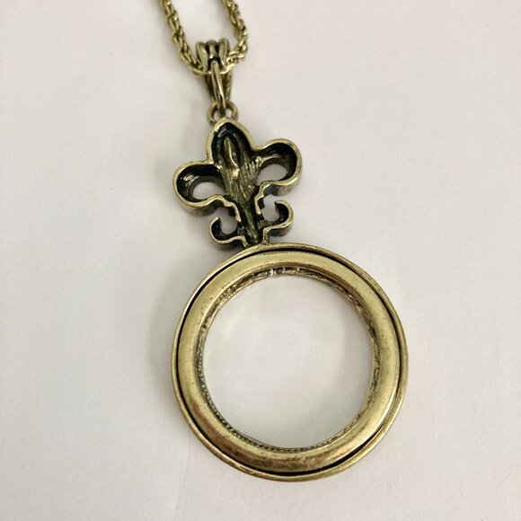 Gold Fleur de Lis Necklace 29" X-Long Magnifying Glass Vintage Plus Size Plated - Picture 11 of 16